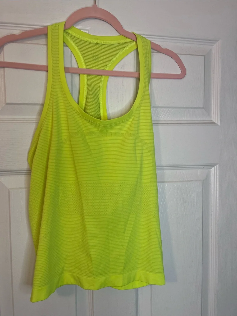 #681 Lululemon Swiftly Tech Racerback 2.0 Race Length Highlight Yellow 10